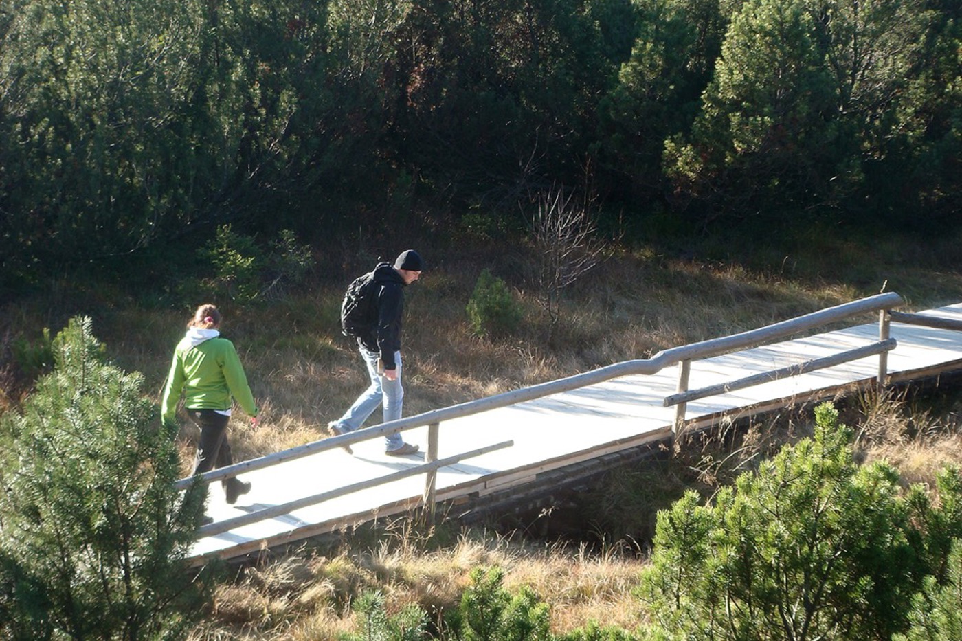 Die Natur geniessen, ohne zu stören: Dies kann man in Gebieten mit einem guten Besucherlenkungskonzept. © Christa Glauser/BirdLife Schweiz