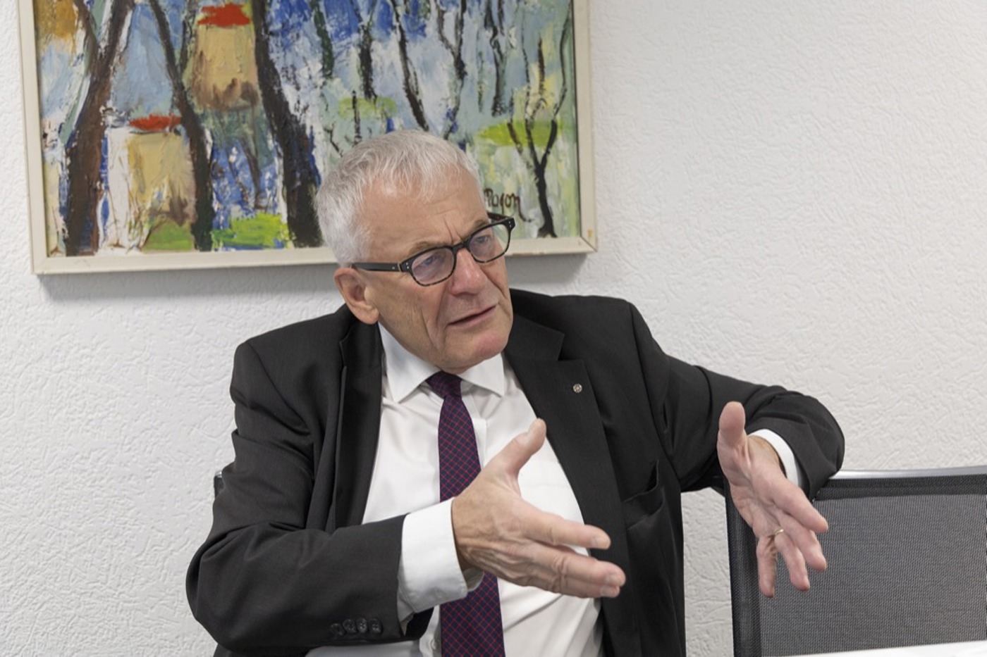 Kurt Fluri beantwortet Fragen der Ornis-Redaktion in seinem Büro in Solothurn. © Dario Pollice