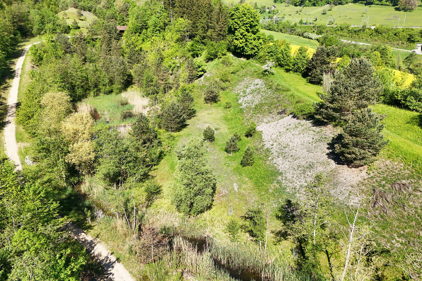 Eine Luftaufnahme offenbart die  mosaikartige Landschaft der Eriwis. © Emil Birnstiel/gutwasser GmbH